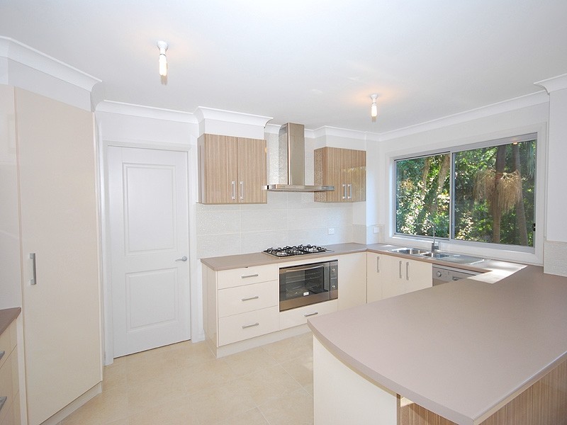 26 Railway Crescent, Lisarow NSW 2250