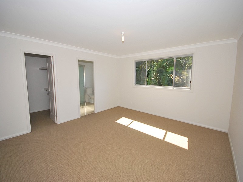 26 Railway Crescent, Lisarow NSW 2250