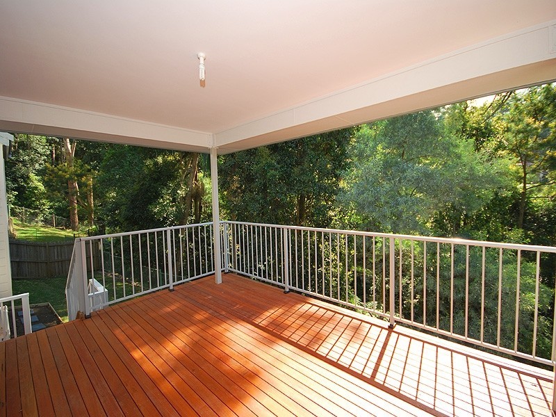 26 Railway Crescent, Lisarow NSW 2250