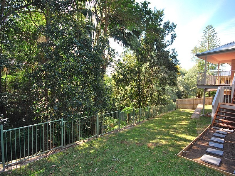 26 Railway Crescent, Lisarow NSW 2250