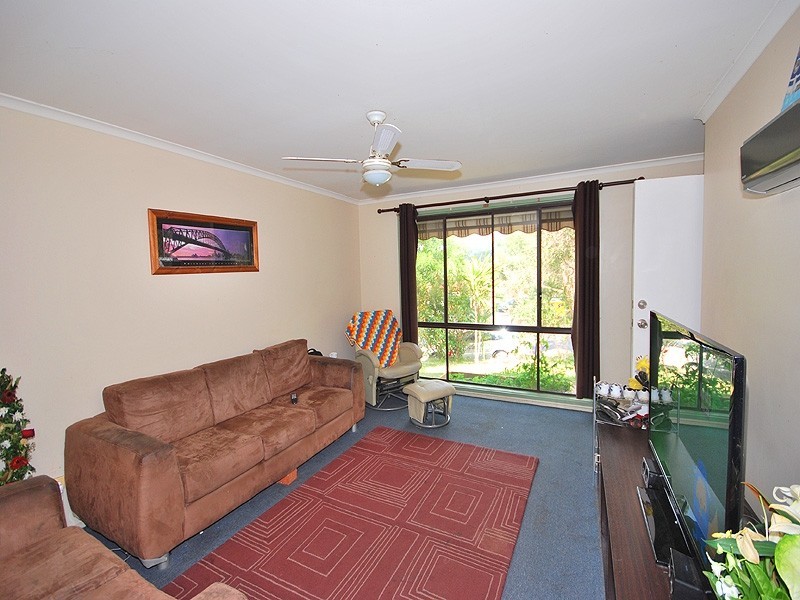 2 Lancaster Parade, Bateau Bay NSW 2261