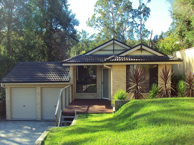 37 Taylor Road, Lisarow NSW 2250
