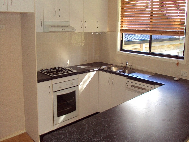 37 Taylor Road, Lisarow NSW 2250