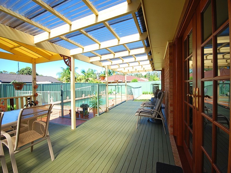 11 James Close, Kariong NSW 2250