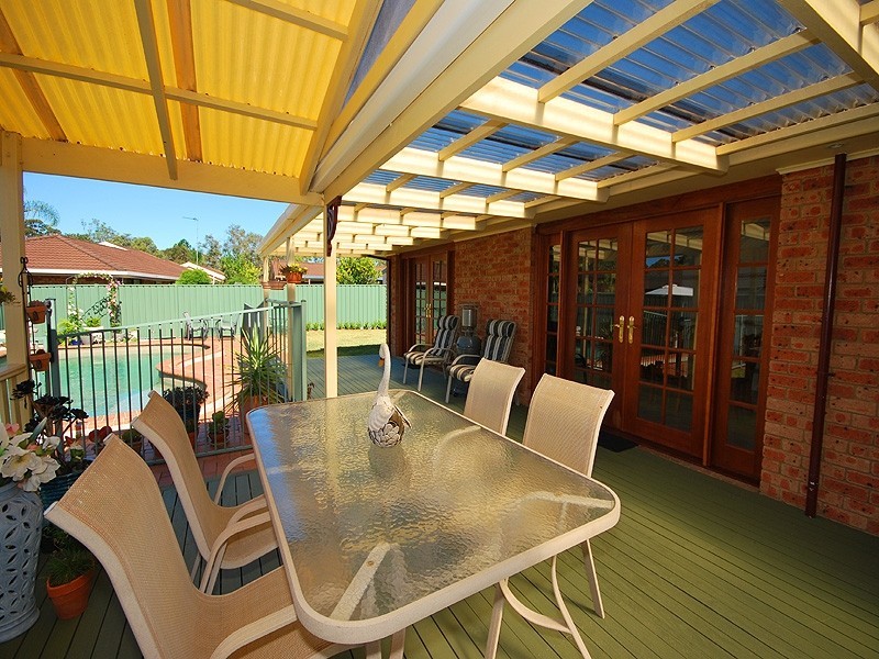 11 James Close, Kariong NSW 2250