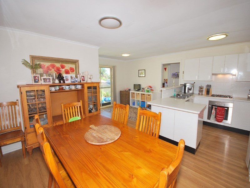 73 Mitchell Dr, Kariong NSW 2250