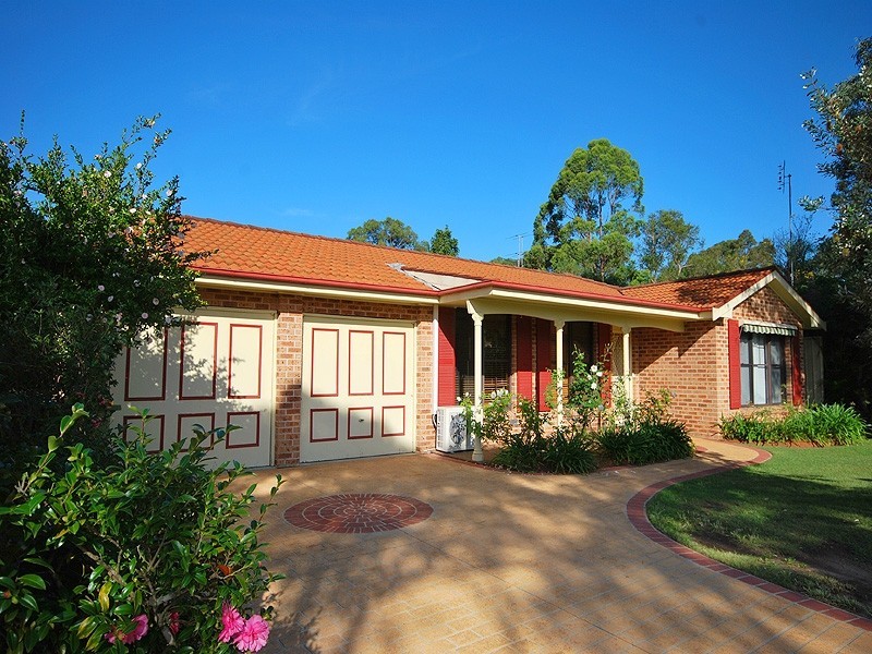 11 Risdon Crescent, Kariong NSW 2250