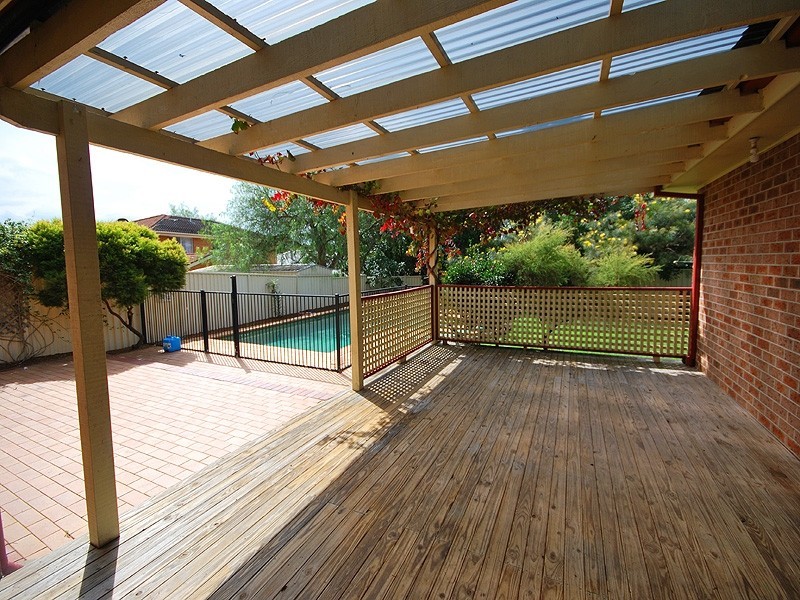 11 Risdon Crescent, Kariong NSW 2250