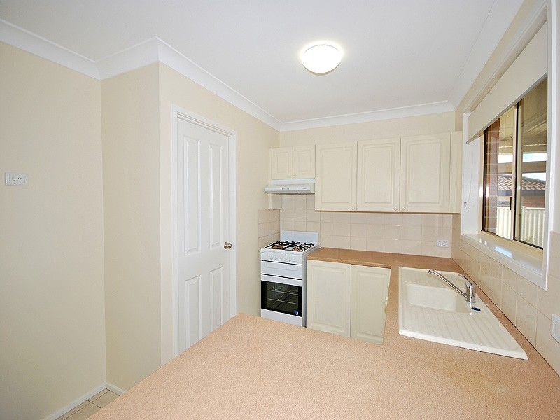 1/2 Pankhurst Place, Kariong NSW 2250