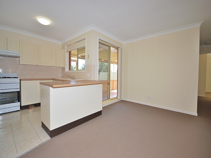 1/2 Pankhurst Place, Kariong NSW 2250