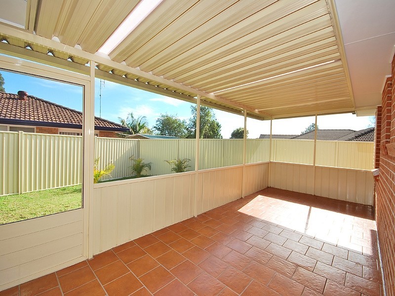 1/2 Pankhurst Place, Kariong NSW 2250