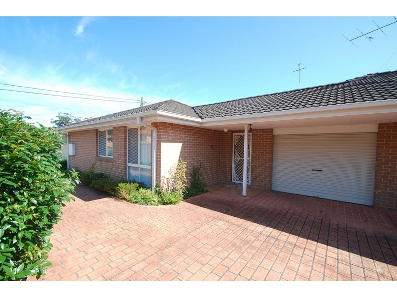 1/17 Gladys Manly, Kincumber NSW 2251