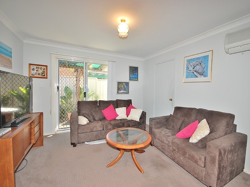 1/17 Gladys Manly, Kincumber NSW 2251