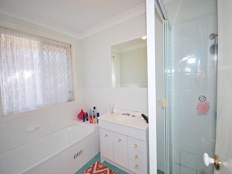 1/17 Gladys Manly, Kincumber NSW 2251