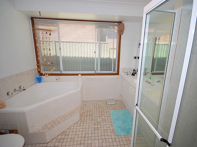 6 Truscott Avenue, Kariong NSW 2250