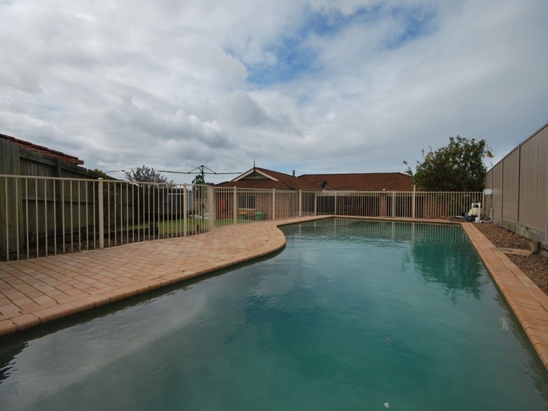 18 Stacey Close, Kariong NSW 2250