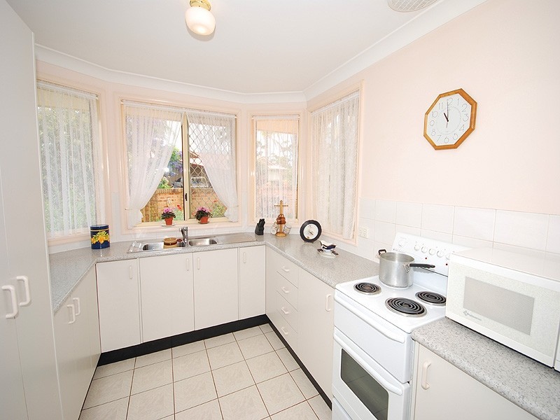 42 Risdon Crescent, Kariong NSW 2250