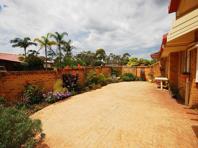 42 Risdon Crescent, Kariong NSW 2250