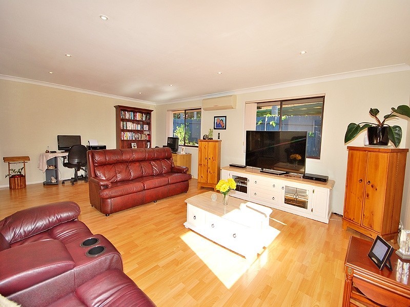 35 Conroy Crescent, Kariong NSW 2250