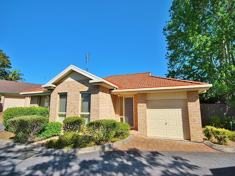 1/10 Arunta Avenue, Kariong NSW 2250