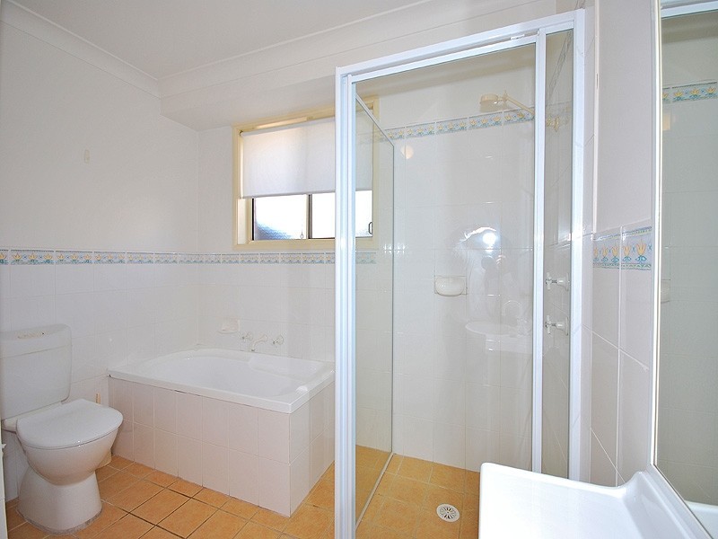 1/10 Arunta Avenue, Kariong NSW 2250