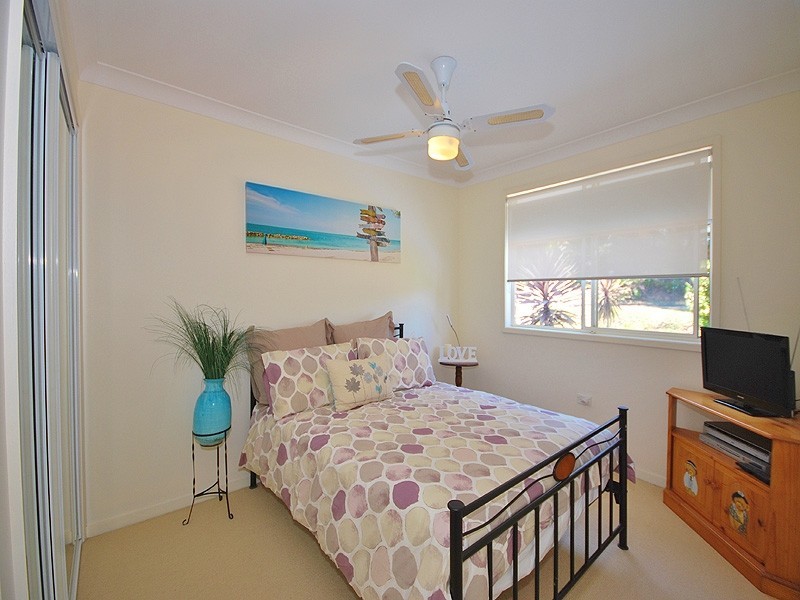 80 Vista North Avenue, Copacabana NSW 2251