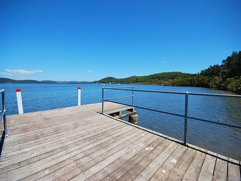 4 Avoca Drive, Kincumber NSW 2251