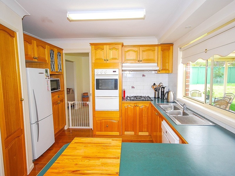 37 Hempstalk Crescent, Kariong NSW 2250