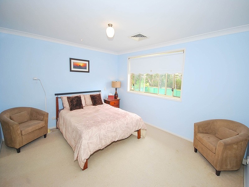 37 Hempstalk Crescent, Kariong NSW 2250
