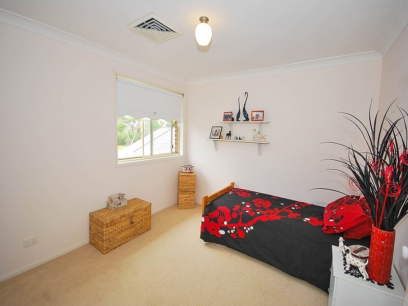 37 Hempstalk Crescent, Kariong NSW 2250