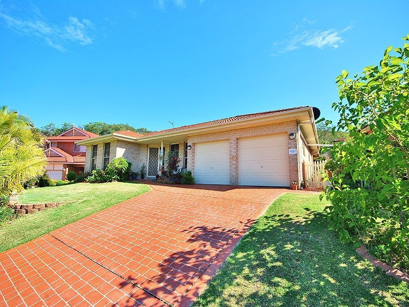4 Leafleigh Close, Lisarow NSW 2250