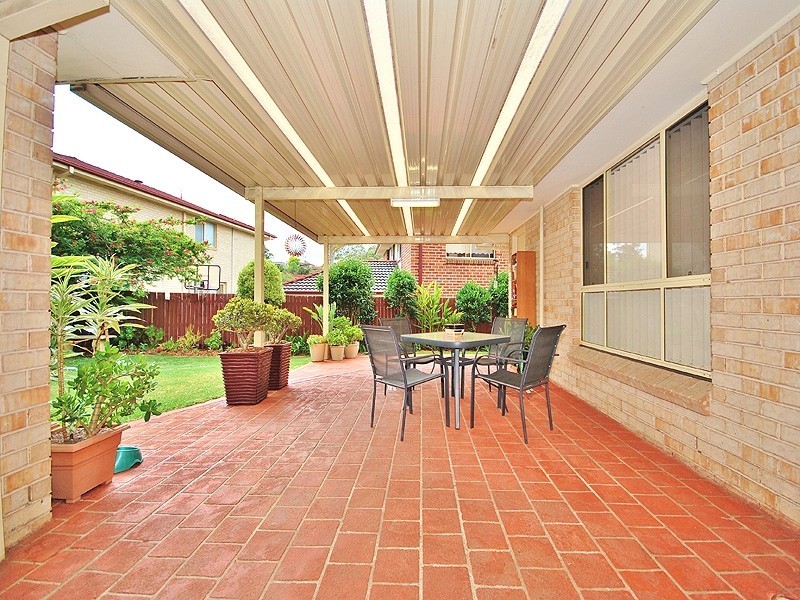 4 Leafleigh Close, Lisarow NSW 2250