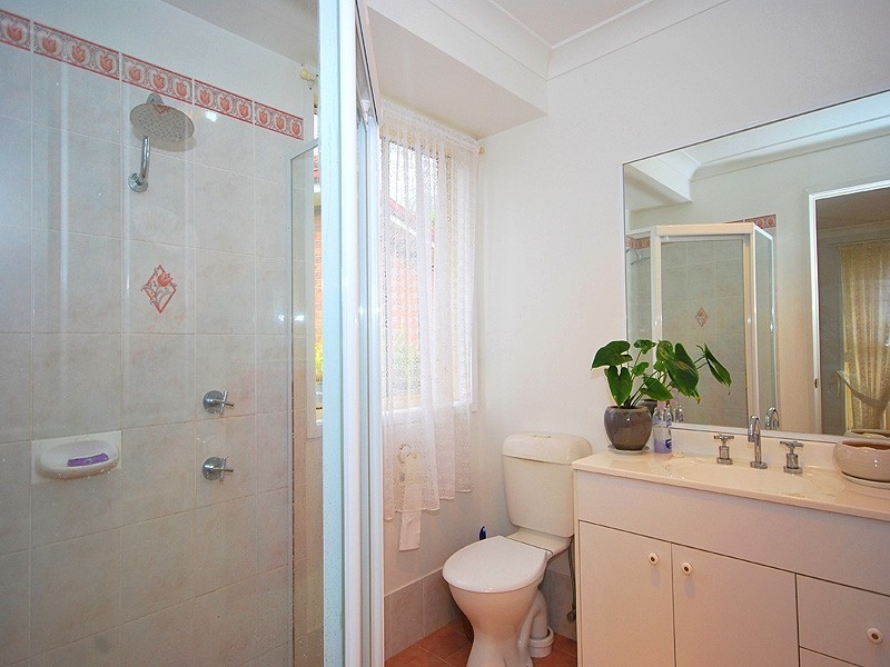 4 Leafleigh Close, Lisarow NSW 2250