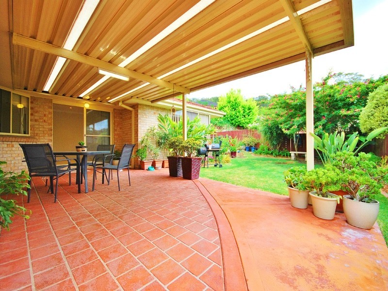 4 Leafleigh Close, Lisarow NSW 2250