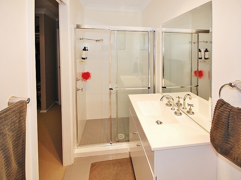 15 Goldsborough Close, Kariong NSW 2250