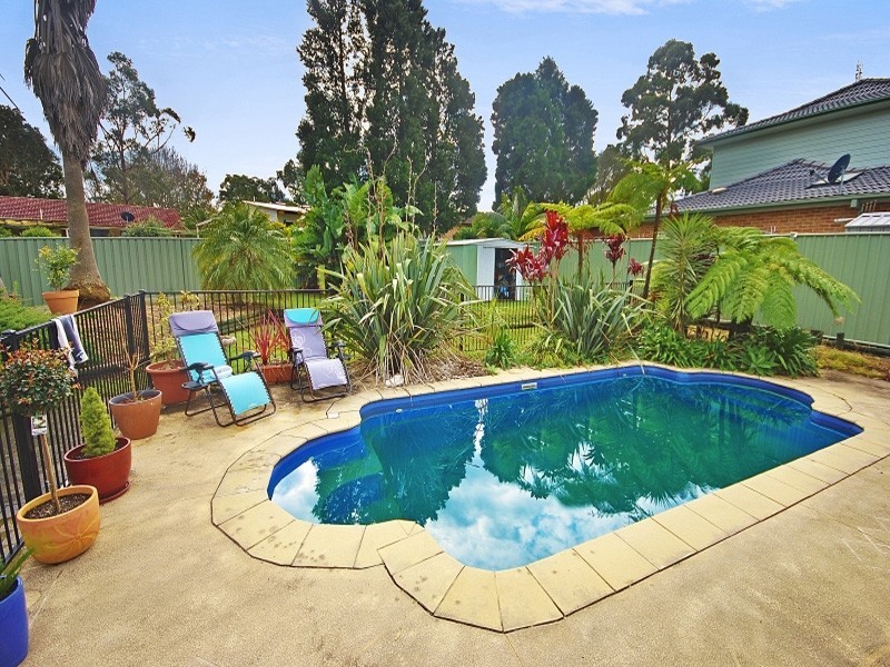 13 Dibden Avenue, Kariong NSW 2250