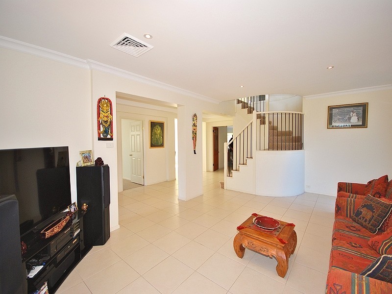 9 Garlick Street, Kariong NSW 2250