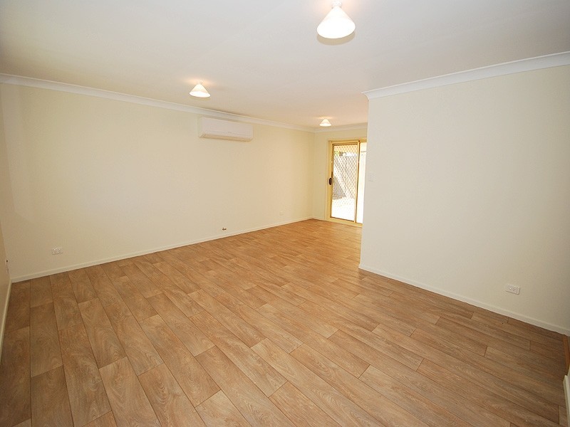 2/1 Truscott Avenue, Kariong NSW 2250