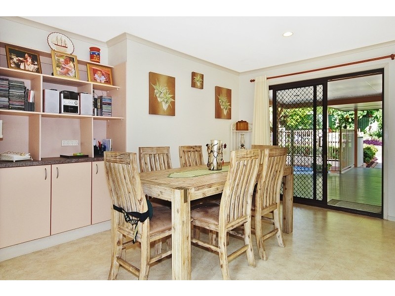 8 Paperbark Close, Wyoming NSW 2250