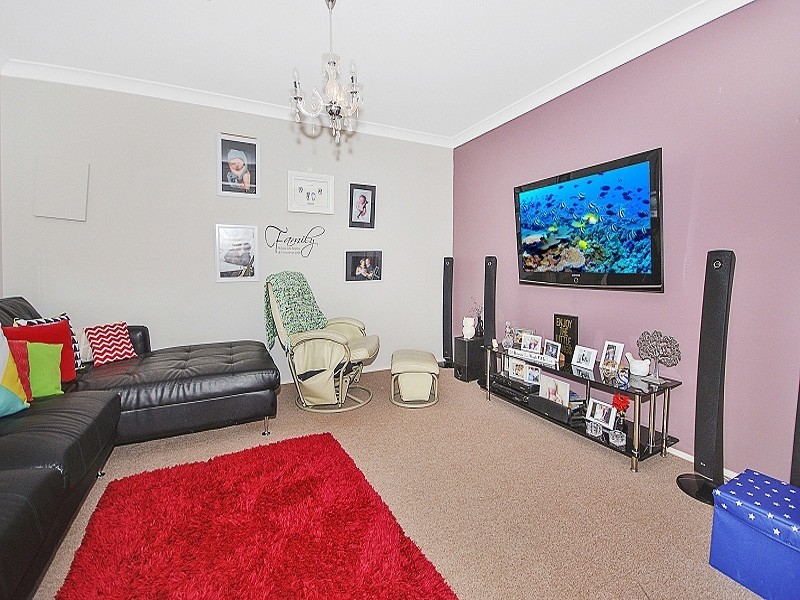 20 Haven Crescent, Woongarrah NSW 2259