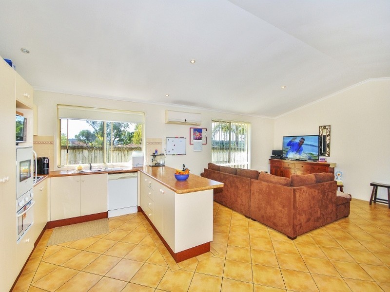 1 Lang Close, Kariong NSW 2250