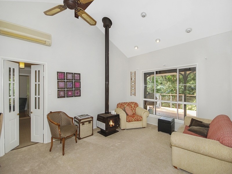 15b Paperbark Close, Wyoming NSW 2250