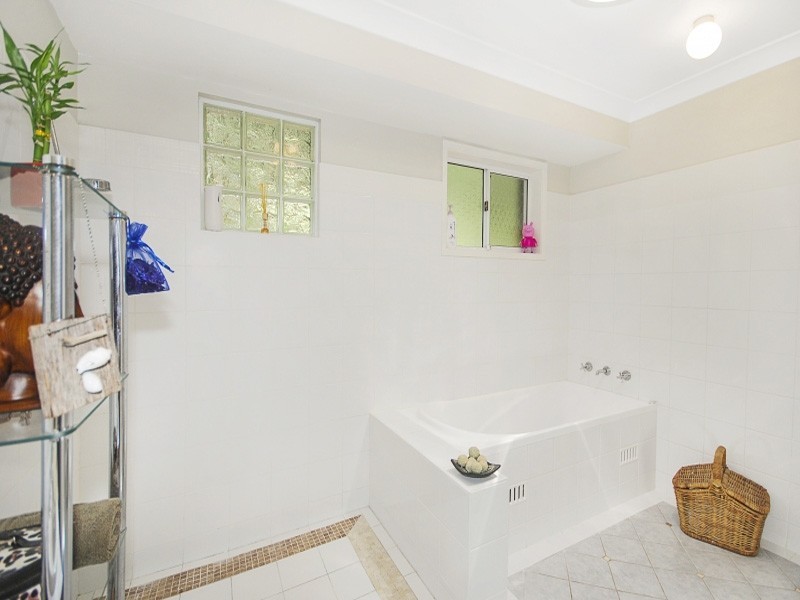 15b Paperbark Close, Wyoming NSW 2250