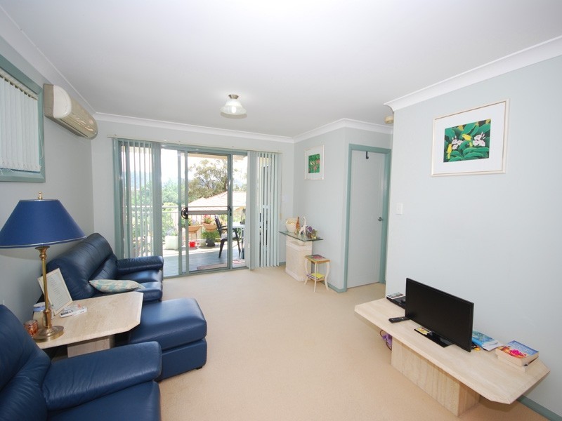 5a Margaret Street, Point Clare NSW 2250