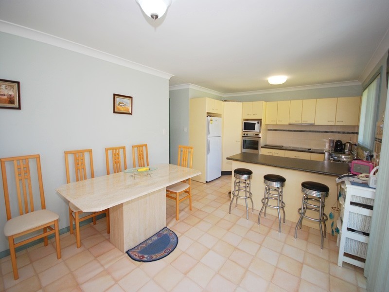 5a Margaret Street, Point Clare NSW 2250