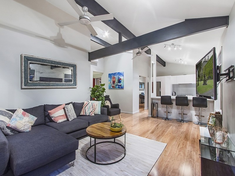 8 Sansom Street, Kariong NSW 2250