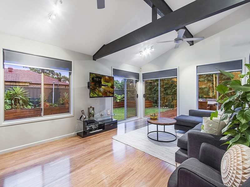 8 Sansom Street, Kariong NSW 2250