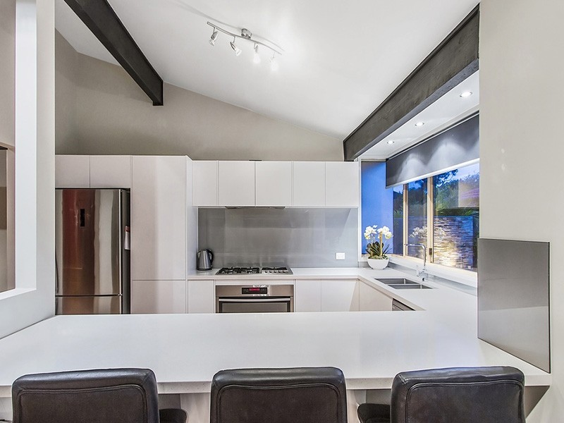 8 Sansom Street, Kariong NSW 2250