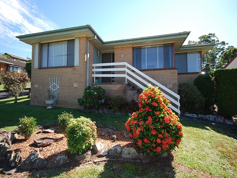 9 Narooma Road, Niagara Park NSW 2250