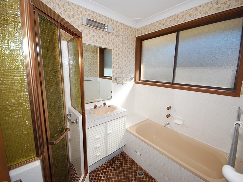9 Narooma Road, Niagara Park NSW 2250